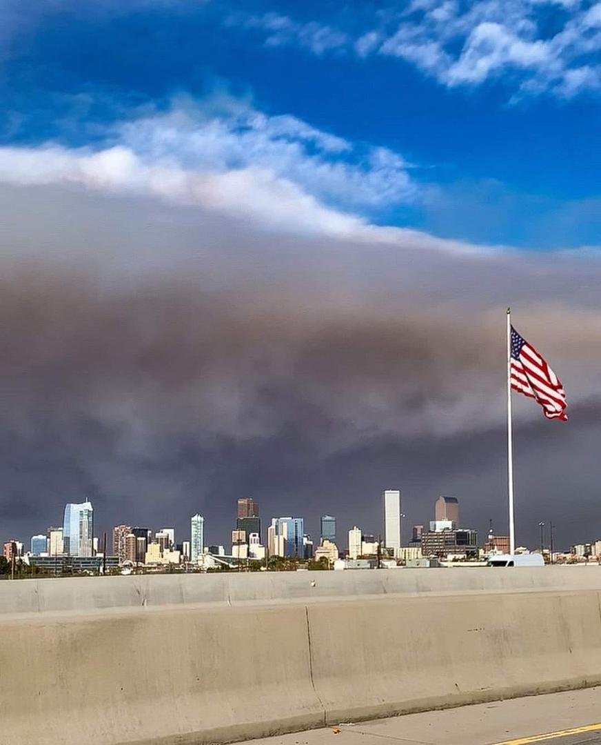 Not the Colorado picture I want to post...smoke from our forest fires blowing over Denver