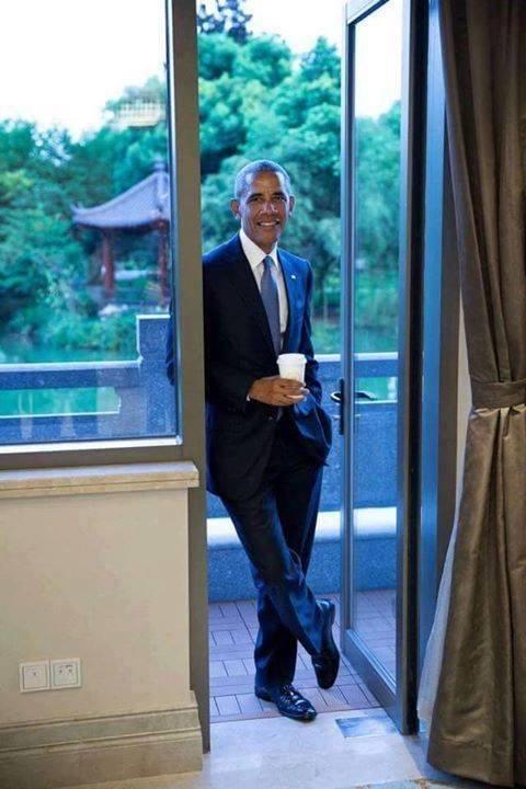 I WAS LOOKING FOR SOMETHING IN MY PHOTOS AND CAME ACROSS THIS NICE PHOTO OF PRESIDENT OBAMA.  I THOUGHT YOU ALL WHO SUPPORTED HIM IN THE PAST WOULD LIKE TO SEE IT.