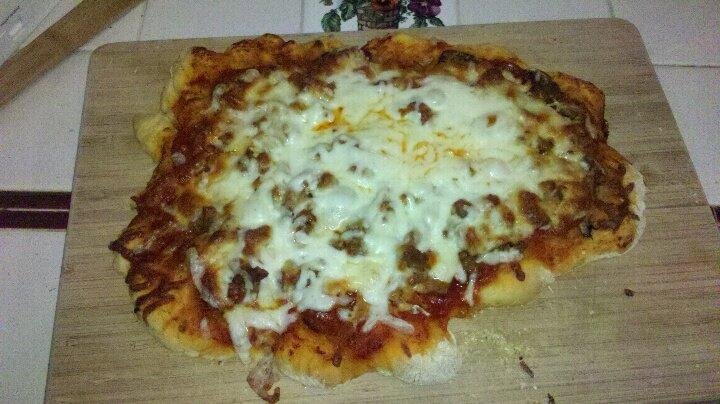 2012-06-24_ First pizza I ever made, now I see why I never worked in tke foof industry.