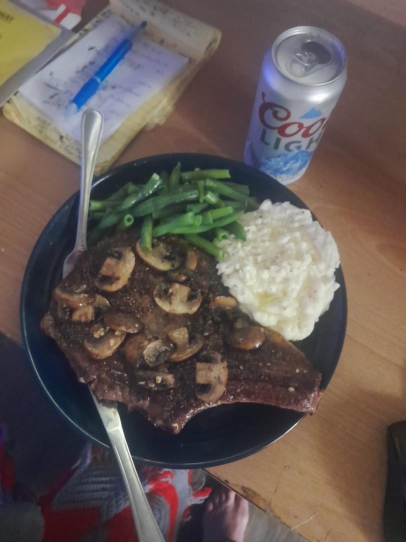 A real man's dinner ... perfectly executed by myself ... Lol !!!