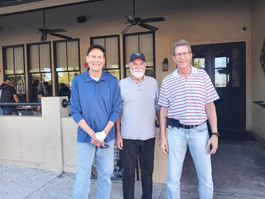 A great reunion for lunch between 3 old Robert E Lee (said loud and proud!) Generals. Dave Whitley, Mike Wachholz and myself. Good eats, great company and stories that aged well!