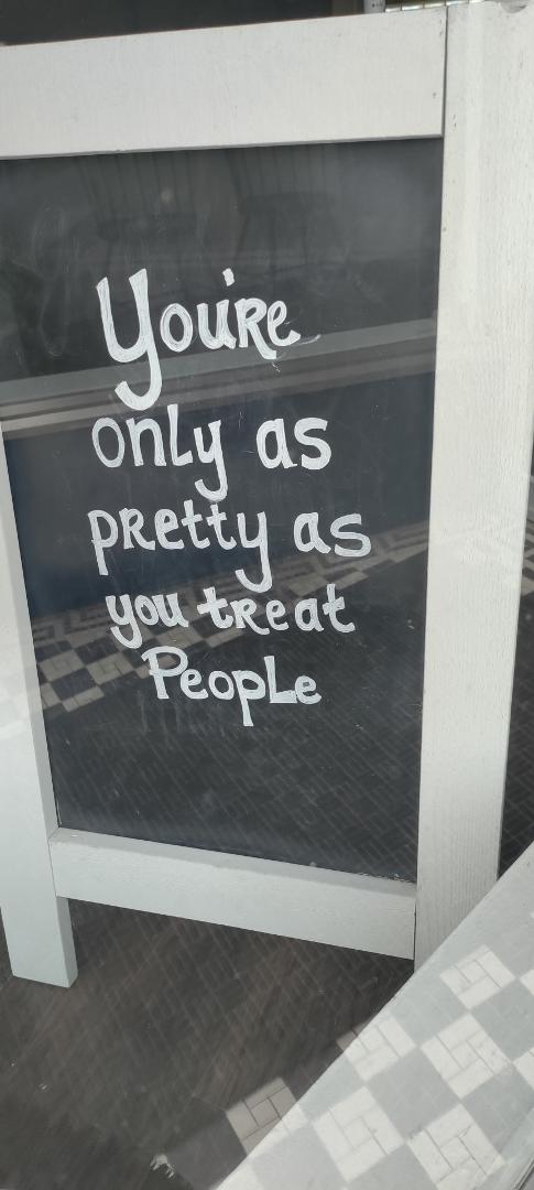 Ugly people listen up. There's an easy way to stop being ugly!