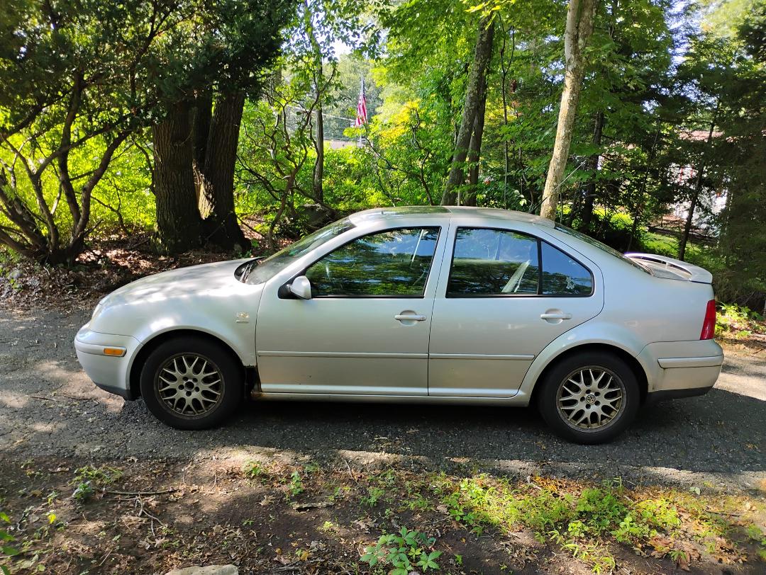 Time to say goodbye to a trusted friend: a 2003 Volkswagen Wolfsberg edition Jetta. Final count: 330,259 miles. Oh the places we went...