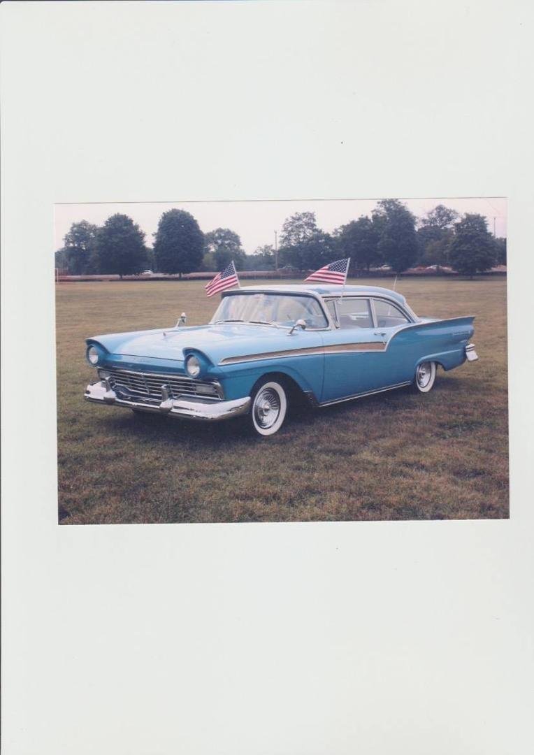 here is a picture of my 1957 ford fairlane 500