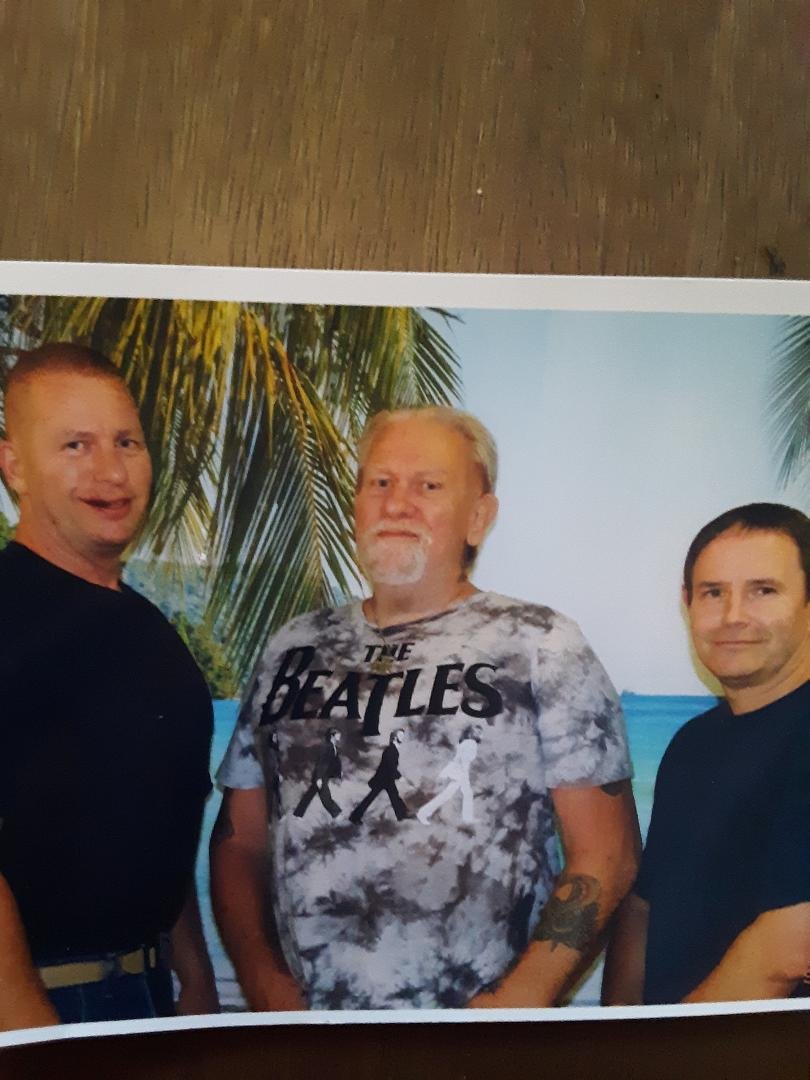 Dinner at OSP lifers Club with my brother Chris, Loren and others