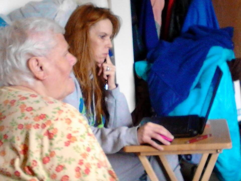 Marion looking on...trying to learn her new computer....our good friend was nice enough to help her with it.....THANK YOU, DANIELLE.