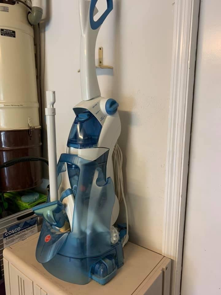 Good condition. Extra accessories and grout cleaner attachment.