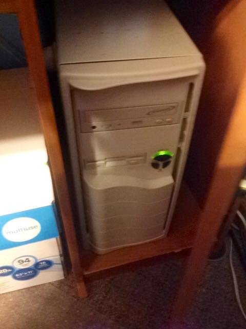 Happy 20th Birthday Windows 95.
Also Happy 20th Birthday Thomas Benjamin Woolum's Pentium 233 PC in this picture. That computer still works after all of these days, years, decades.