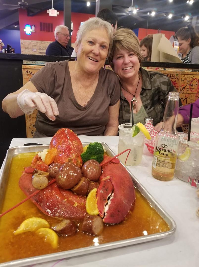 4 lb. lobster with friend in the desert!! Looking for work. Contributions welcome. 💸