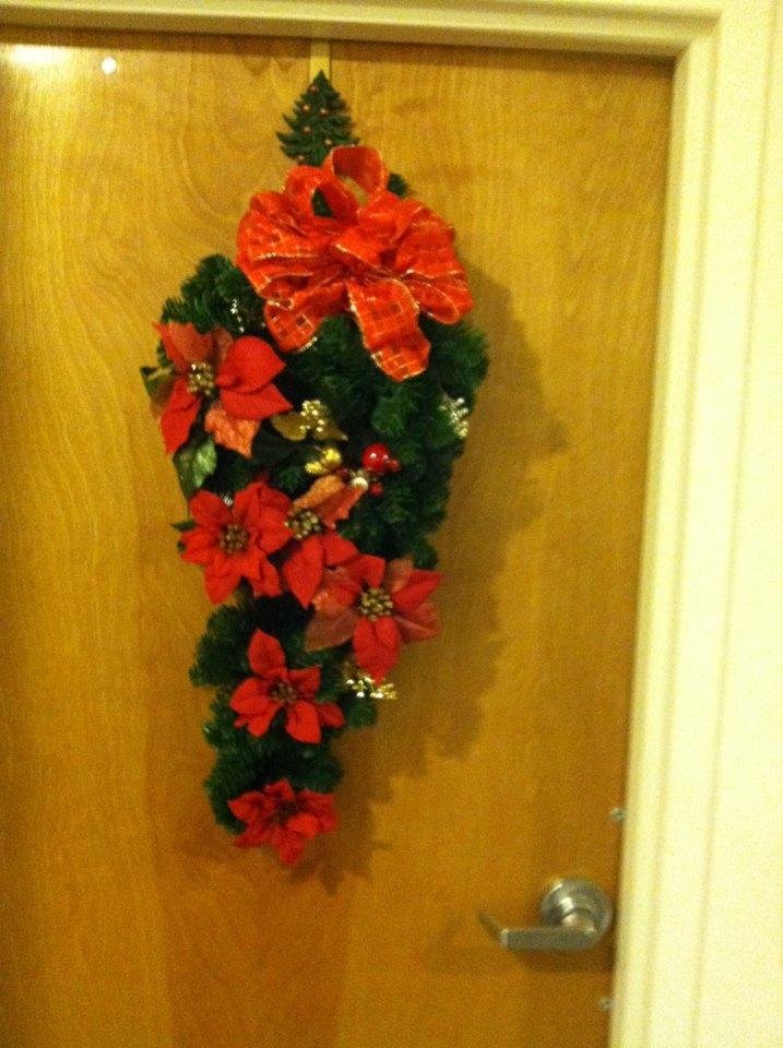 Another wreath made by the hands of Helen Moreno over 13 years ago. Had a great time working with you at the Health Dept. Thoughts of you and our many good times and laughter often comes to mind.