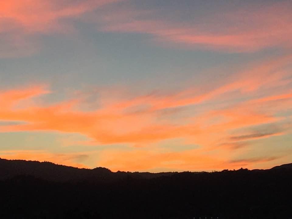 Sunset from Bill's deck in Marin last night.......