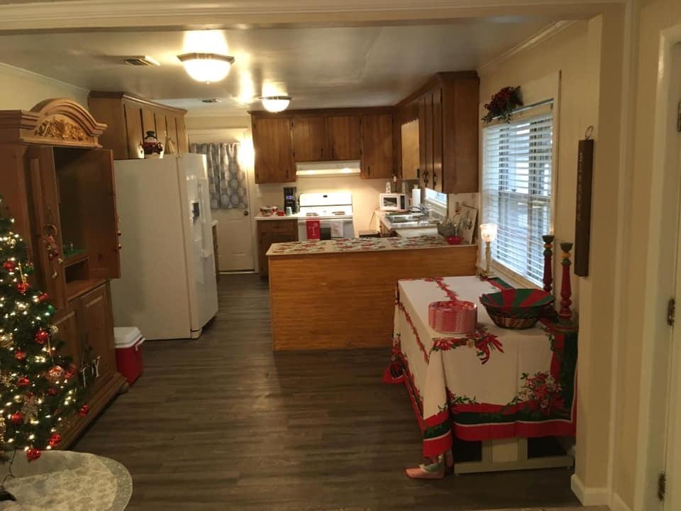 Michael Tew's album, Mobile Uploads