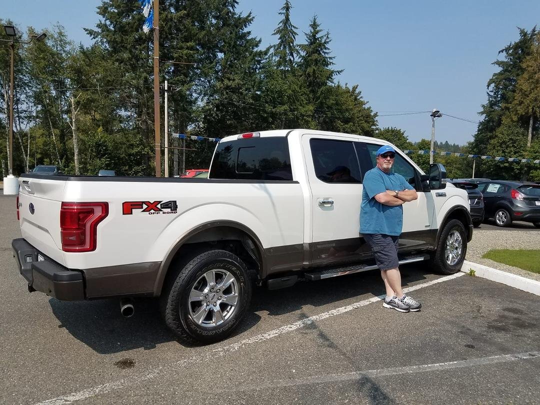 Mark's new ride he bought yesterday!! Now we both have new rides!!