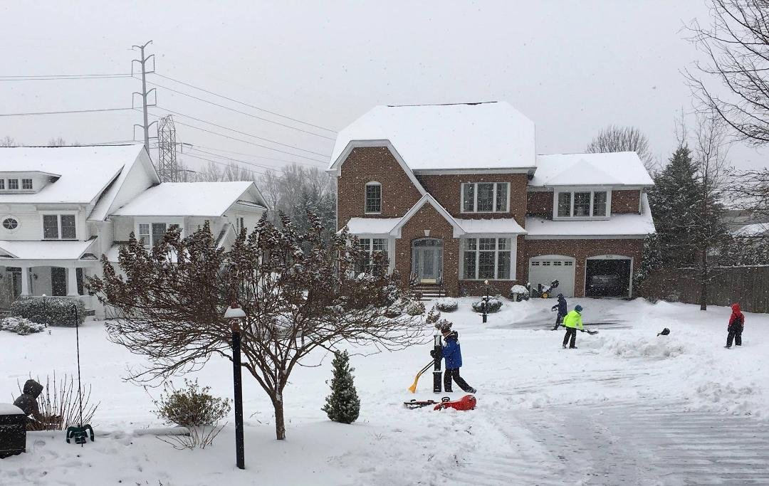 The weather forecast started out with predicting an inch or two of snow, followed by sleet and freezing rain by noon. At 10, we have almost 4 and they are now saying it will snow all day and then during the night we will se