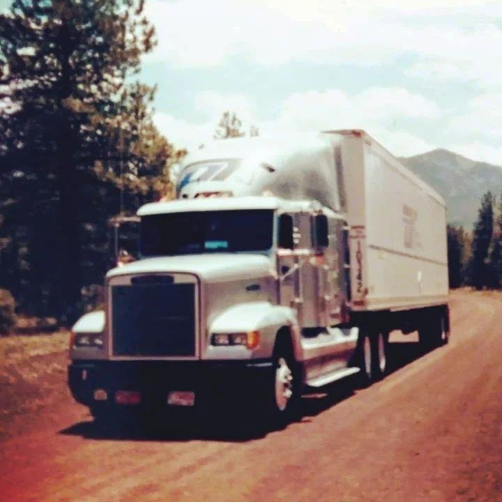 My first truck driving job.
Direct Transit
This Sioux City-area based trucking company was cruising along registering good growth rates each year until it had grown to a carrier that generated about $140 million in 1995. I