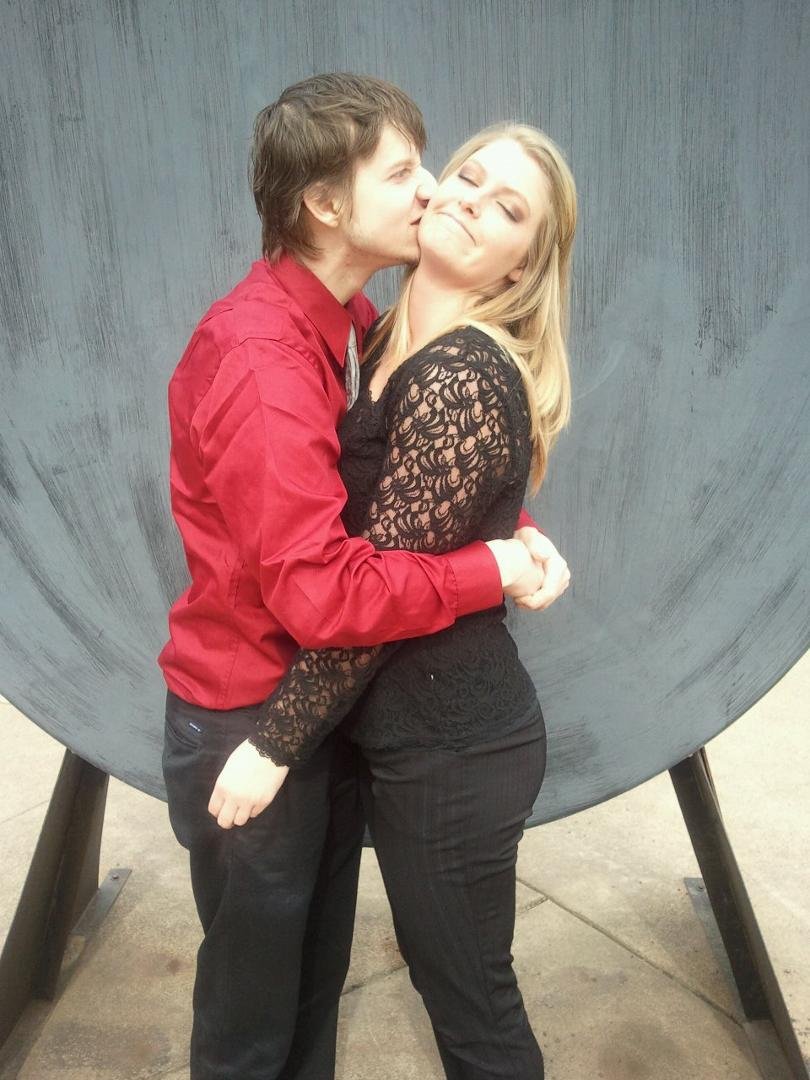 Renee & Josh....smootchie/outchy!