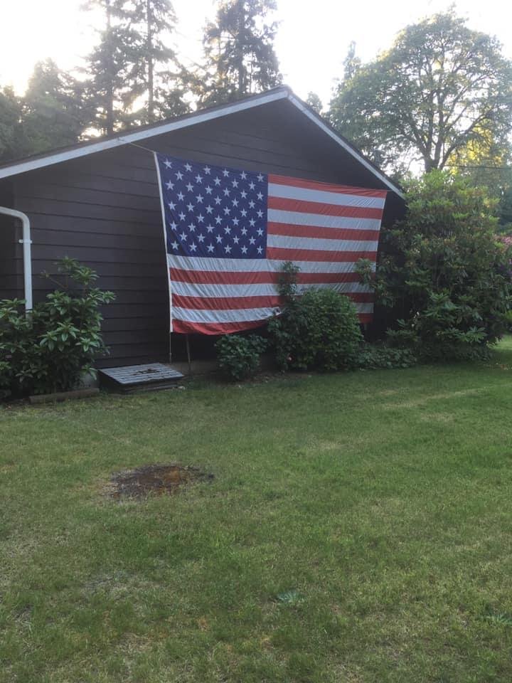 Dad...Thank you your service to our country so that we can live in the USA. All of your seven children love you.