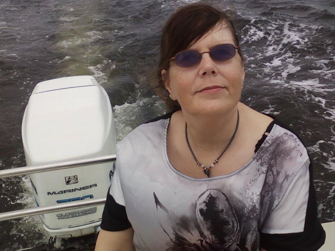 Lisa Van Avery's album, Mobile Uploads