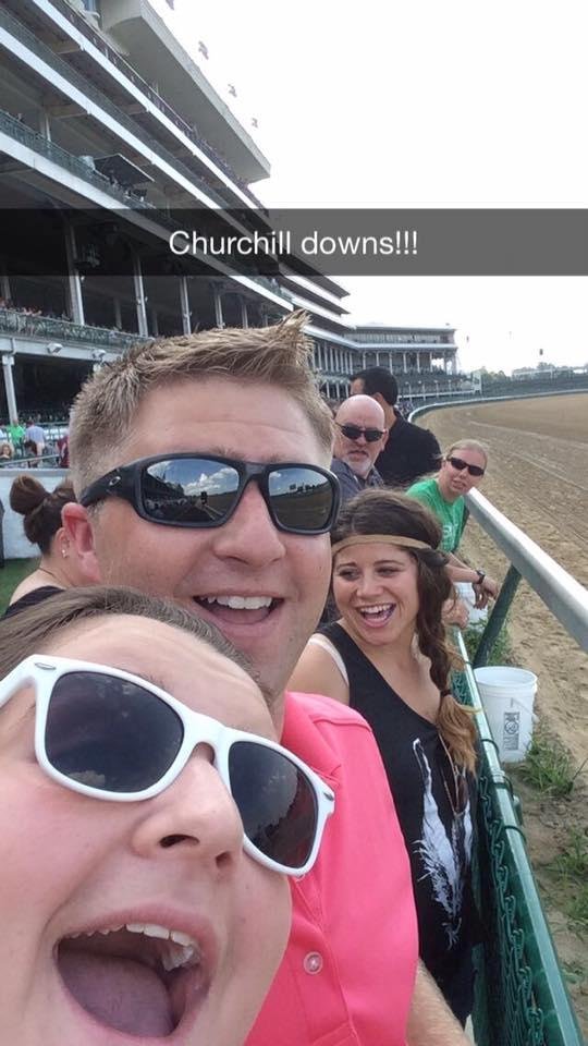 A beautifully hot night for some horse racing!