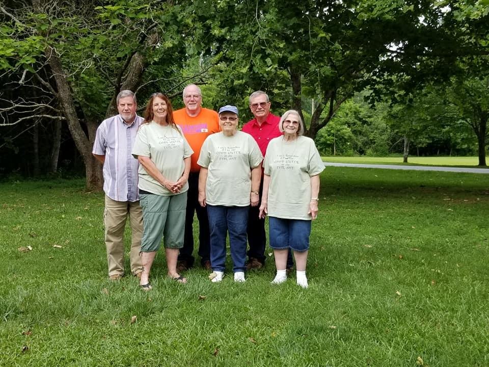 The Hunt Siblings:  Steve Hunt, Mary Voiselle, Mark Hunt, Nancy Greer, David Hunt and Joan Biege.