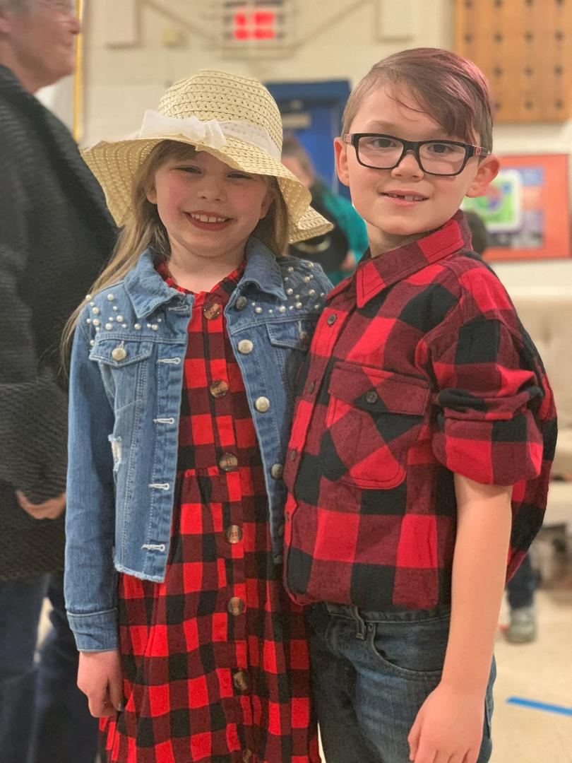 Tommy and Azarah at their hoe down. Aren't they cute.