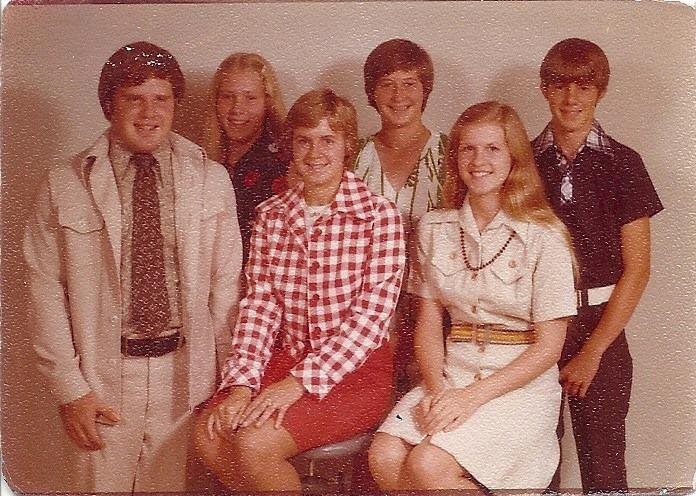 Evidently, according to all of the FB posts I am seeing this is National siblings day. Here is a photo of me & my siblings from the early 1970's. I like to call it the Brady Bunch photo. Those of you born after the 1970's m