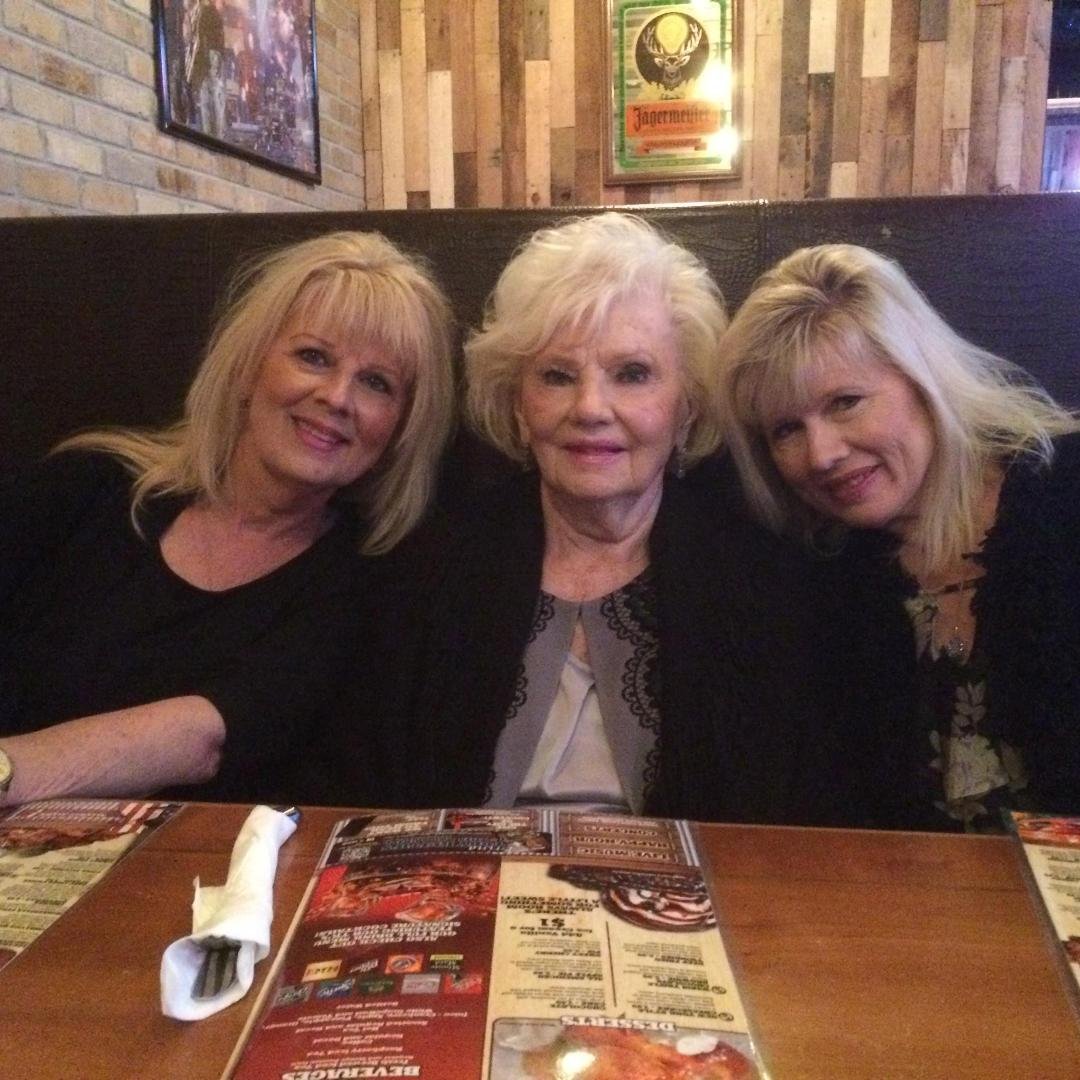 At dinner @ Tobie Keith's in Rosemont, IL