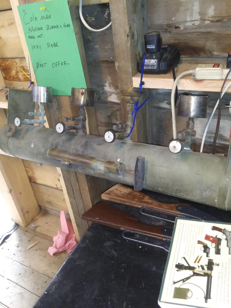 4 sale 4 burner coleman stove ,used MASH UNIT