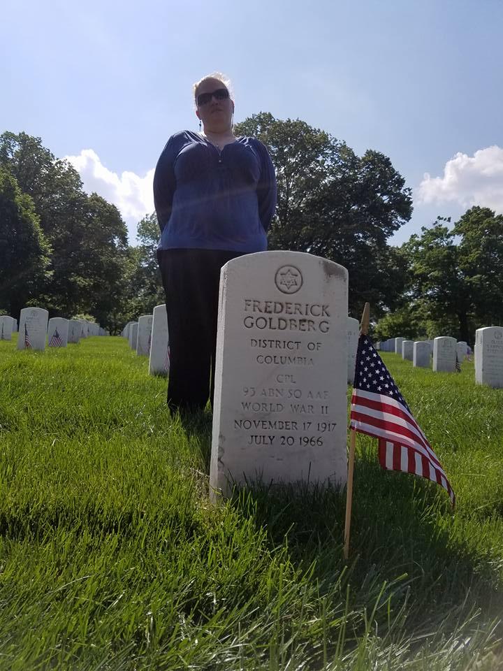 Visiting the grave for Beryl's grandfather at Arlington National Cemetary.
Memorial Day Weekend 2016.