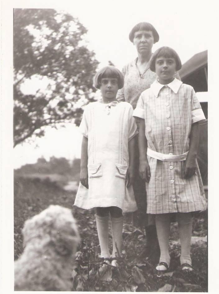AnnaLant Wick and daughters Georgia Wick Danke and Luella Wick Fletcher