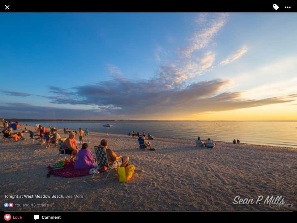 This is one of the beaches very close to where I live on Long Island.  It is breathtaking❤️