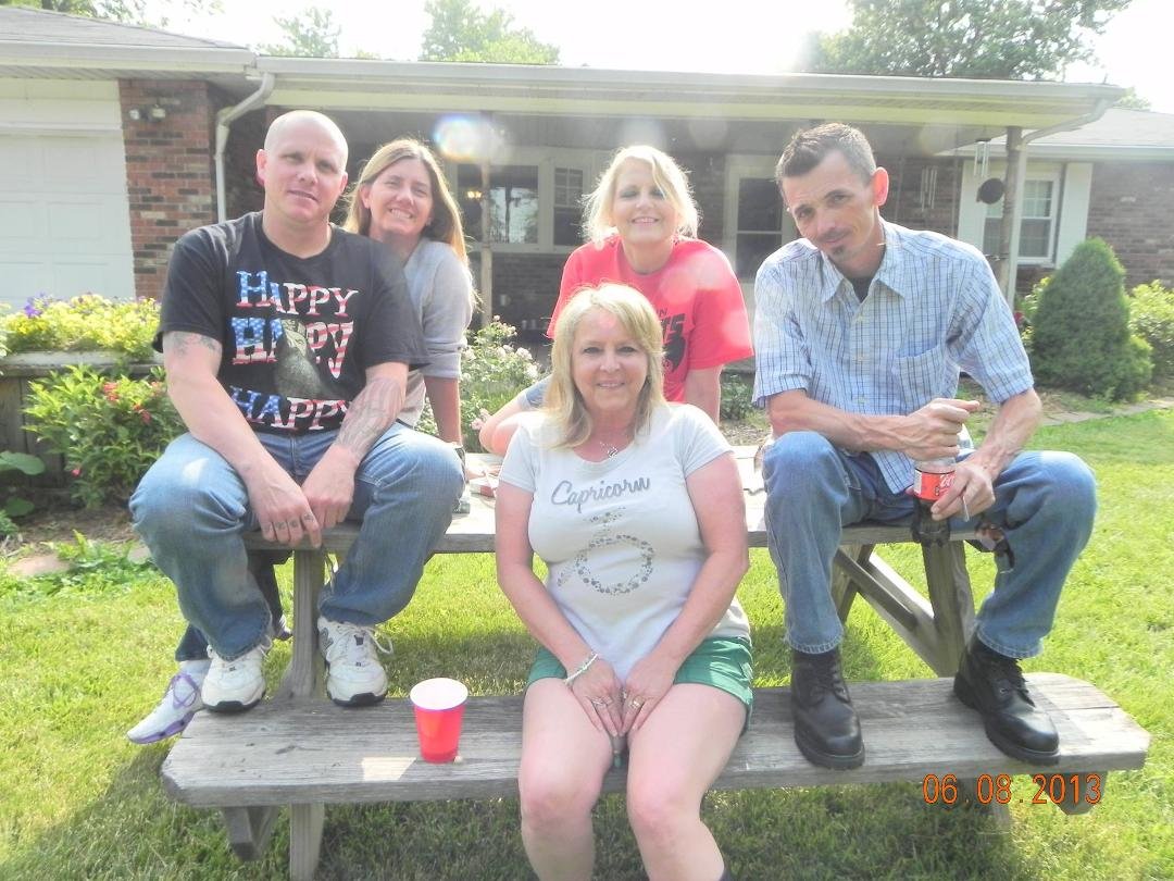 AT MIRANDA & BRIANS ROSSI, TAMI, DONNA, ME & SAM !
