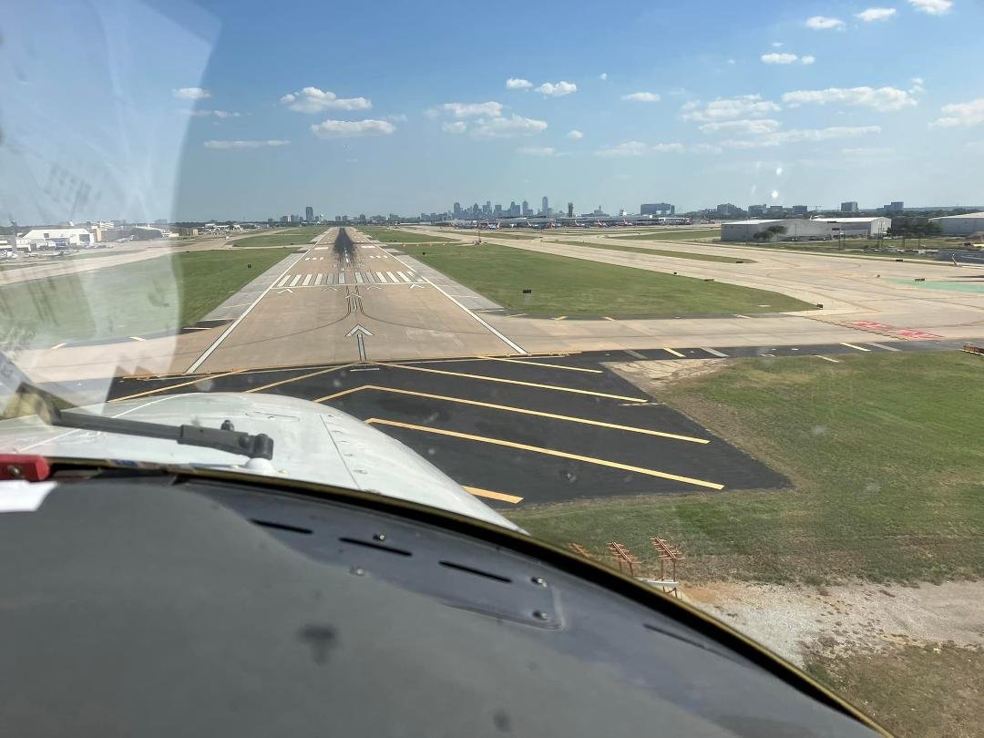 Short final into Dallas Love Field 9/22/2022