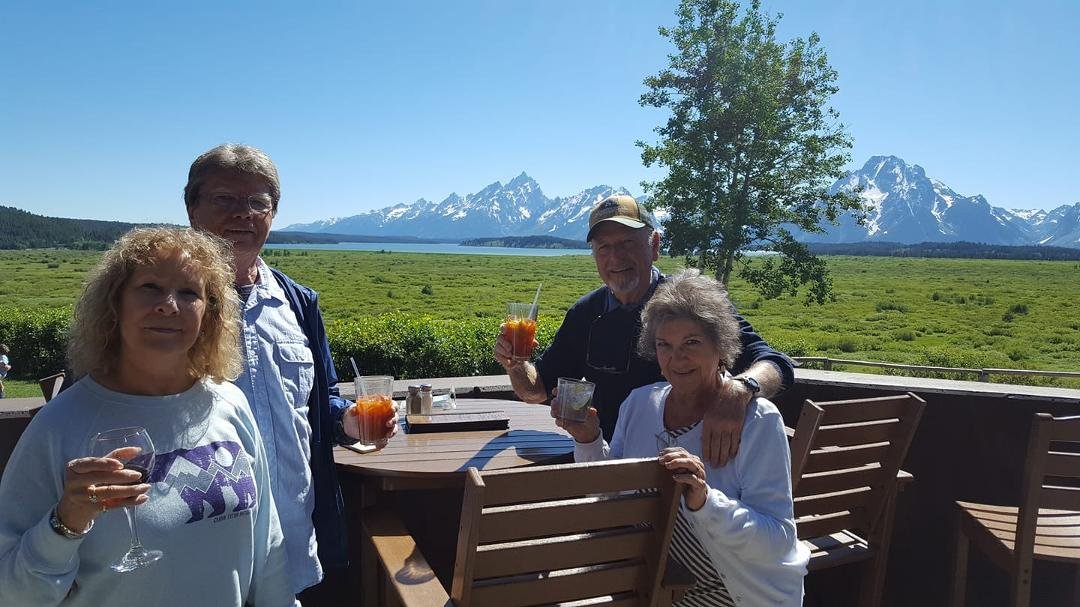 Happy hour with good friends Dave and Ina at Jackson Lake. Temp. 68% Life is Good