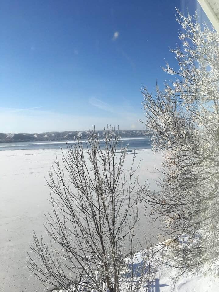 Echo Lake starting to freeze. Enough snow now to X-C ski . Have ski’d the last 4 days 😀