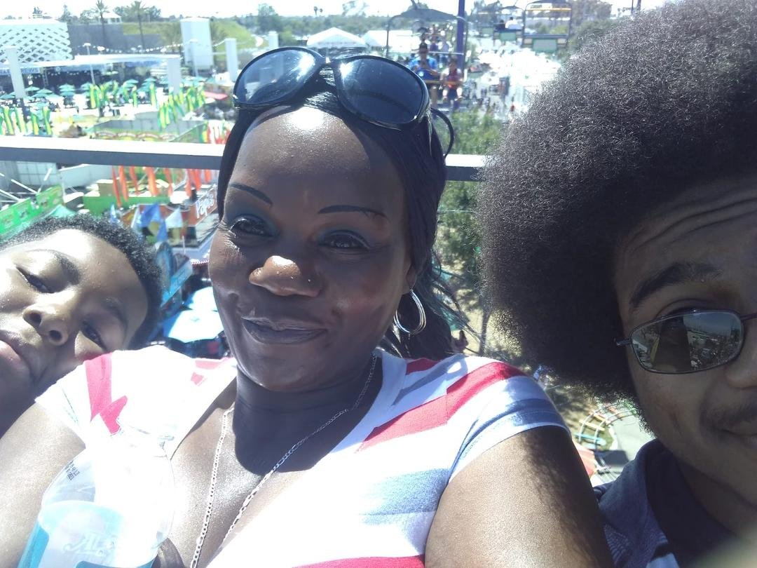 Dam it's Hott out here!!!!#O.C.