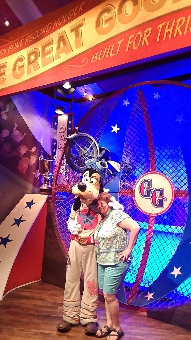 The Great Goofini give my Goofy a Wet Willie.