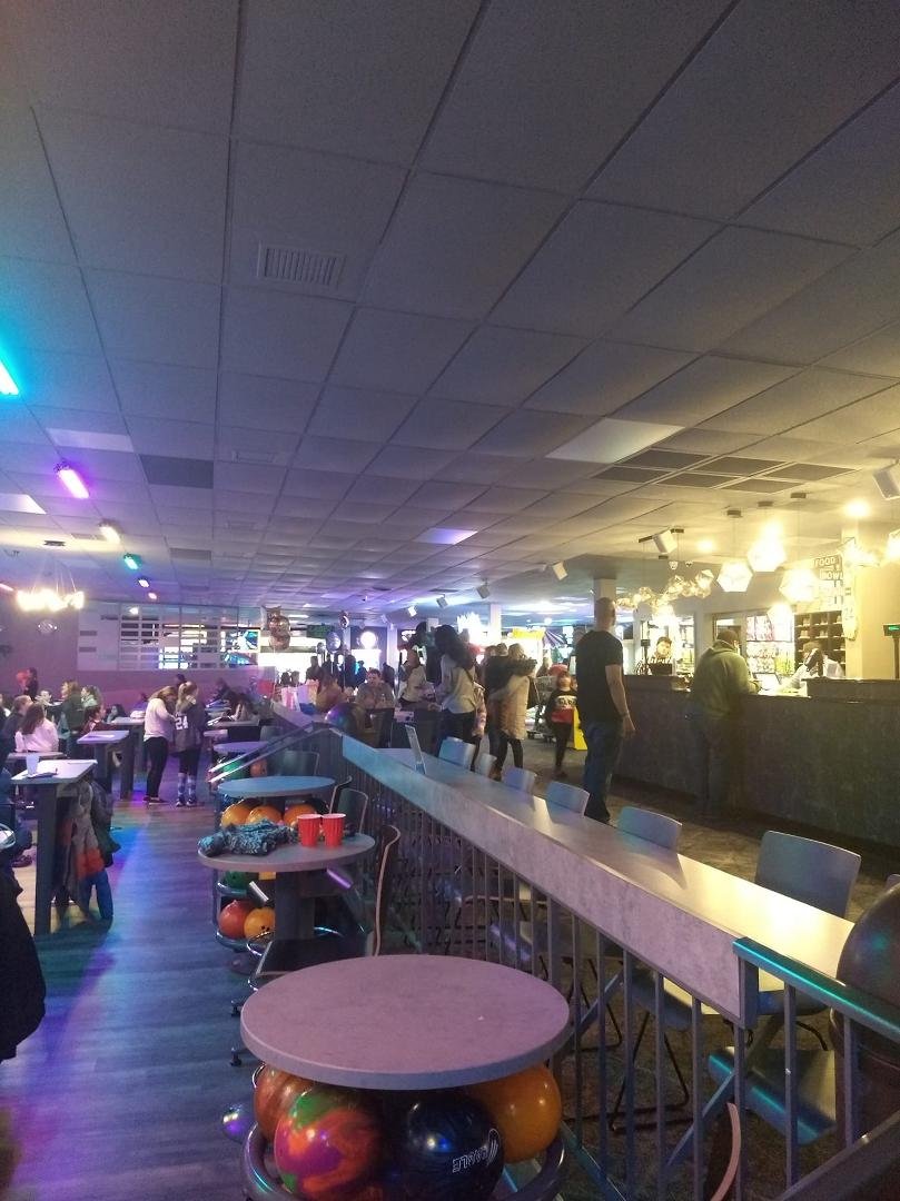 The lights, Good atmosphere, Great for kids... I actually had a good time.