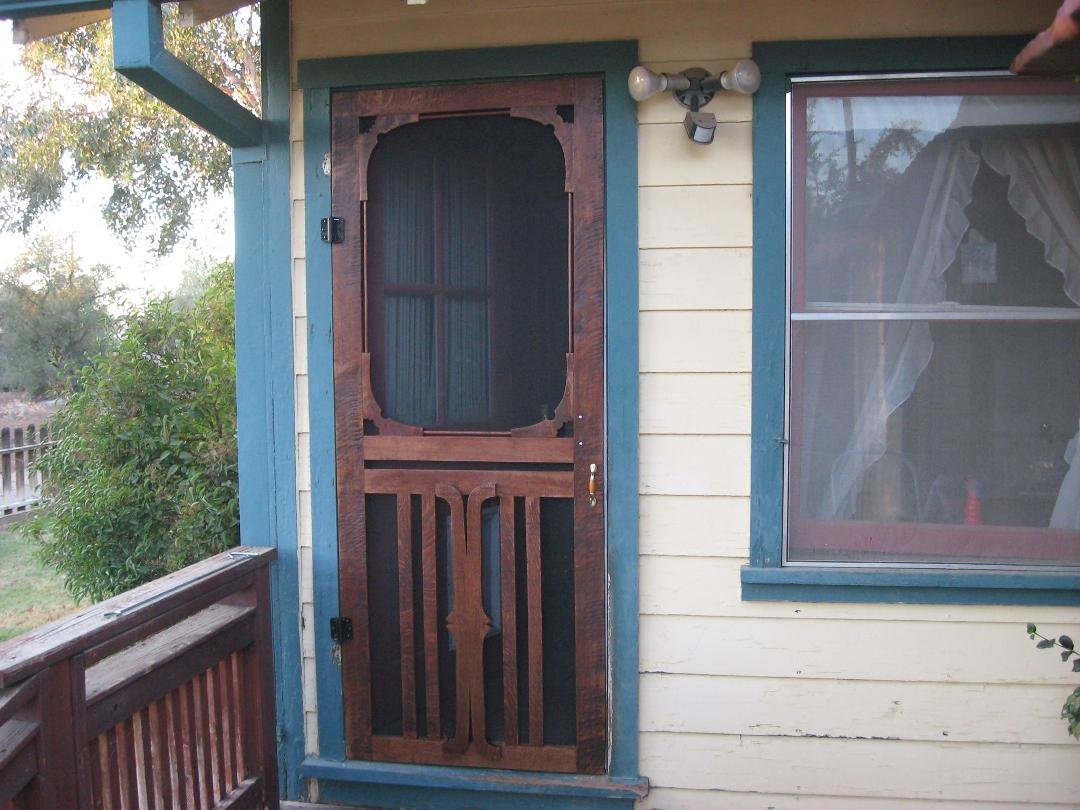 THE BEDROOM SCREEN DOOR IS FINALLY DONE, ON TO THE FRONT DOOR!