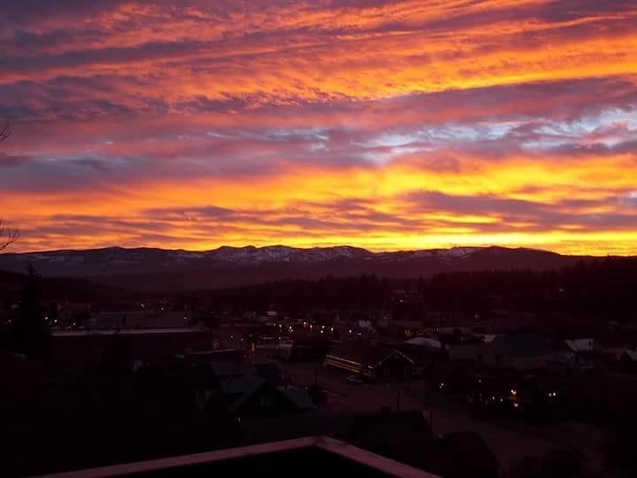 Sure do miss those Truckee sunrises!!