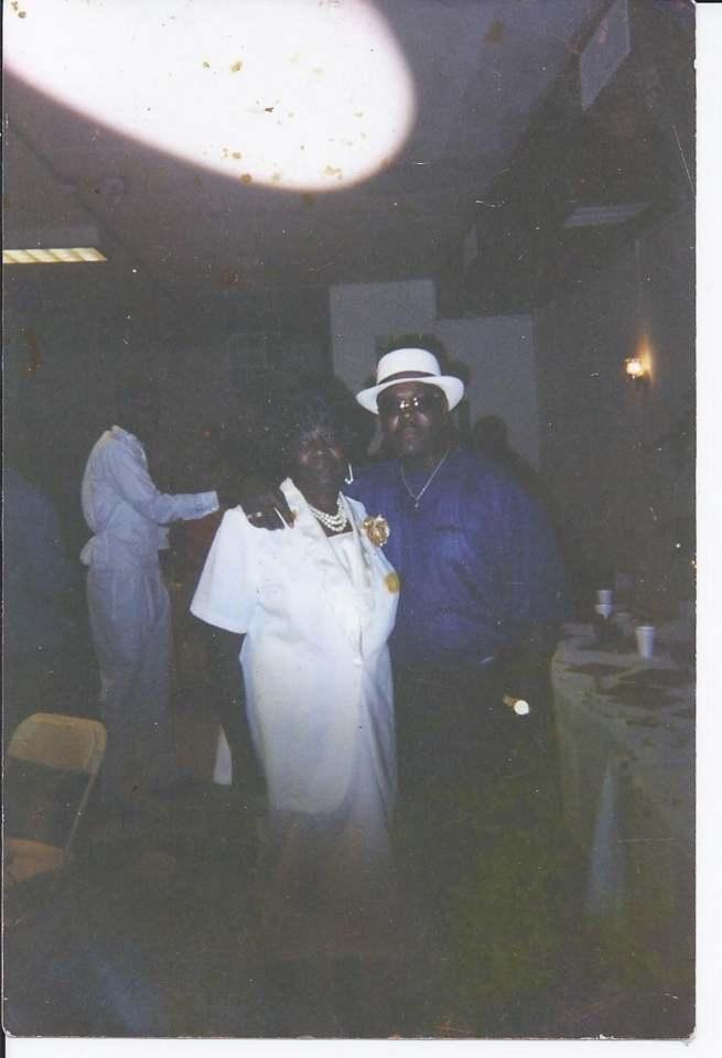 Lamour Taylor's album, Mobile Uploads