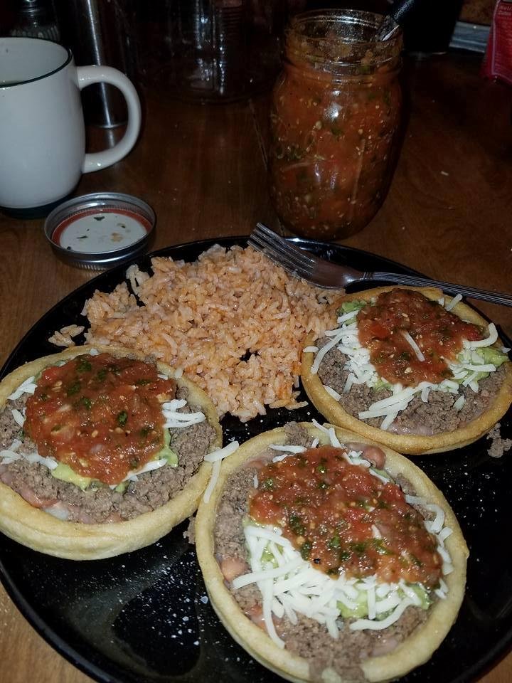 Sitting down at dinner now and trying this delicious salsa that my cousin's husband made. Very good taste to it Mark. Thanks again Betsy.