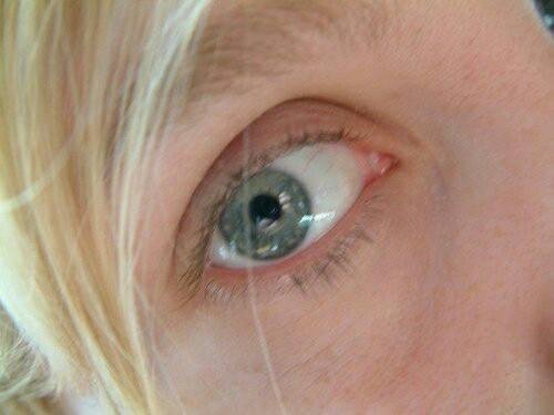 H(EYE) THERE!