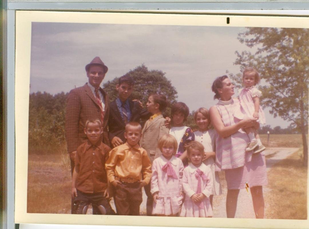 Hub and Fern with  8 of their children, Jesse, Jimmy, Thelma, one of the boys I believe is Earl and ones is Jeffery, the 4 girls, (I don't know which is which)but Jennette, Roxanne, Kathy, and  I am not sure... Perhaos if T