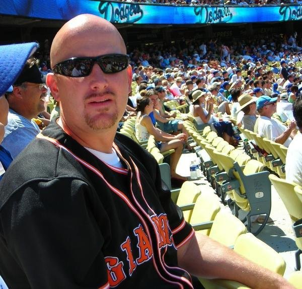 REPPIN THE GIANTS BEHIND HOME PLATE AT dodgers STADIUM!!!!