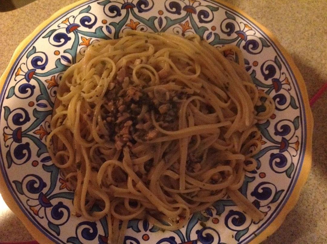 Linguine Ala vongolie  it's what's for dinner yum!