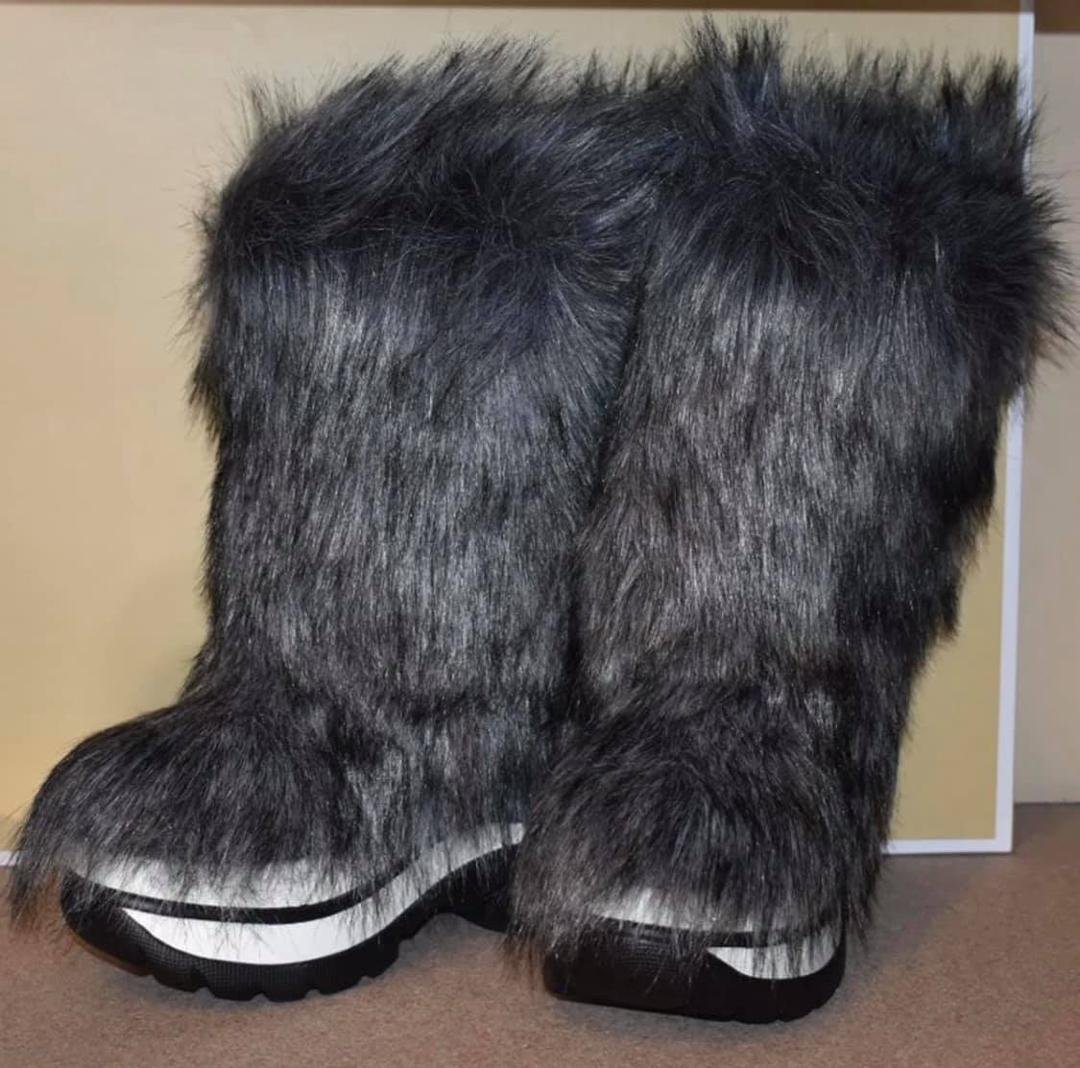 MICHAEL Michael Kors Gamma Bootie--Stylish!