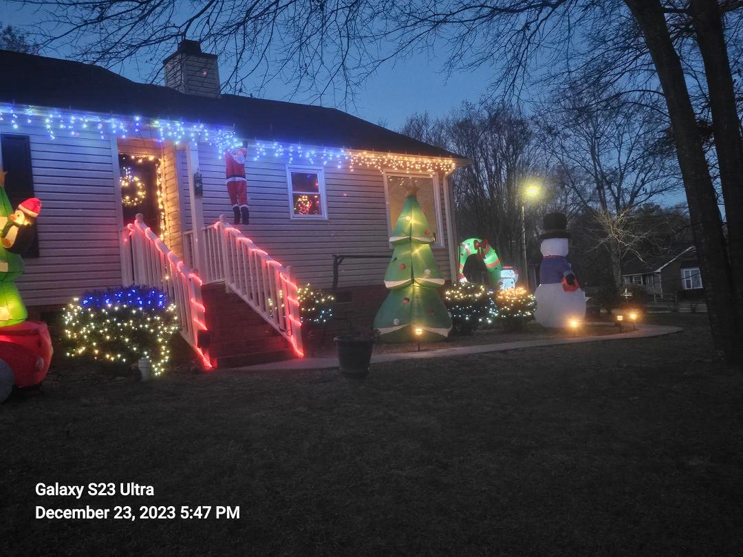 Merry Christmas 2023 and a happy New year and to all a good night !
