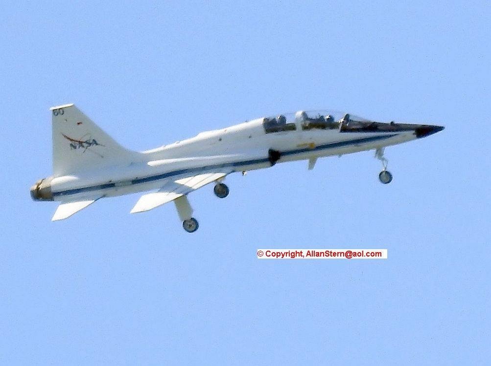 Minutes ago I took this photo of T-38N "NASA 960" landing at Patrick AFB. A few minutes before this I heard NASA 960 in air-air comms with T-38N NASA 917 on 235.4 MHz.
(Satellite Beach FL, 30 Oct 2017)