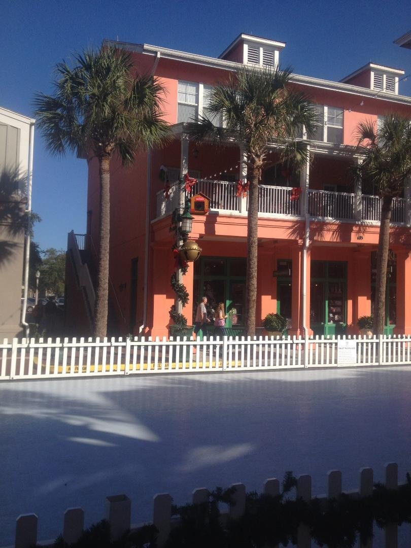 Lunch in Celebration today -- didn't stay for snowfall and ice skating. You can see the rink on the street.
